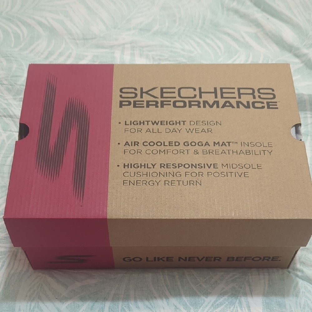 Skechers Women's Sneakers - Picture 11 of 11